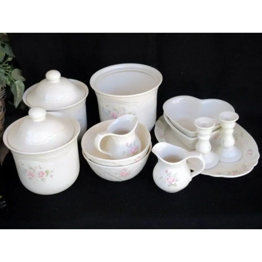 Pfaltzgraff Tea Rose Creamer/Pitcher Pink Roses/Blue Flowers‎ Scalloped